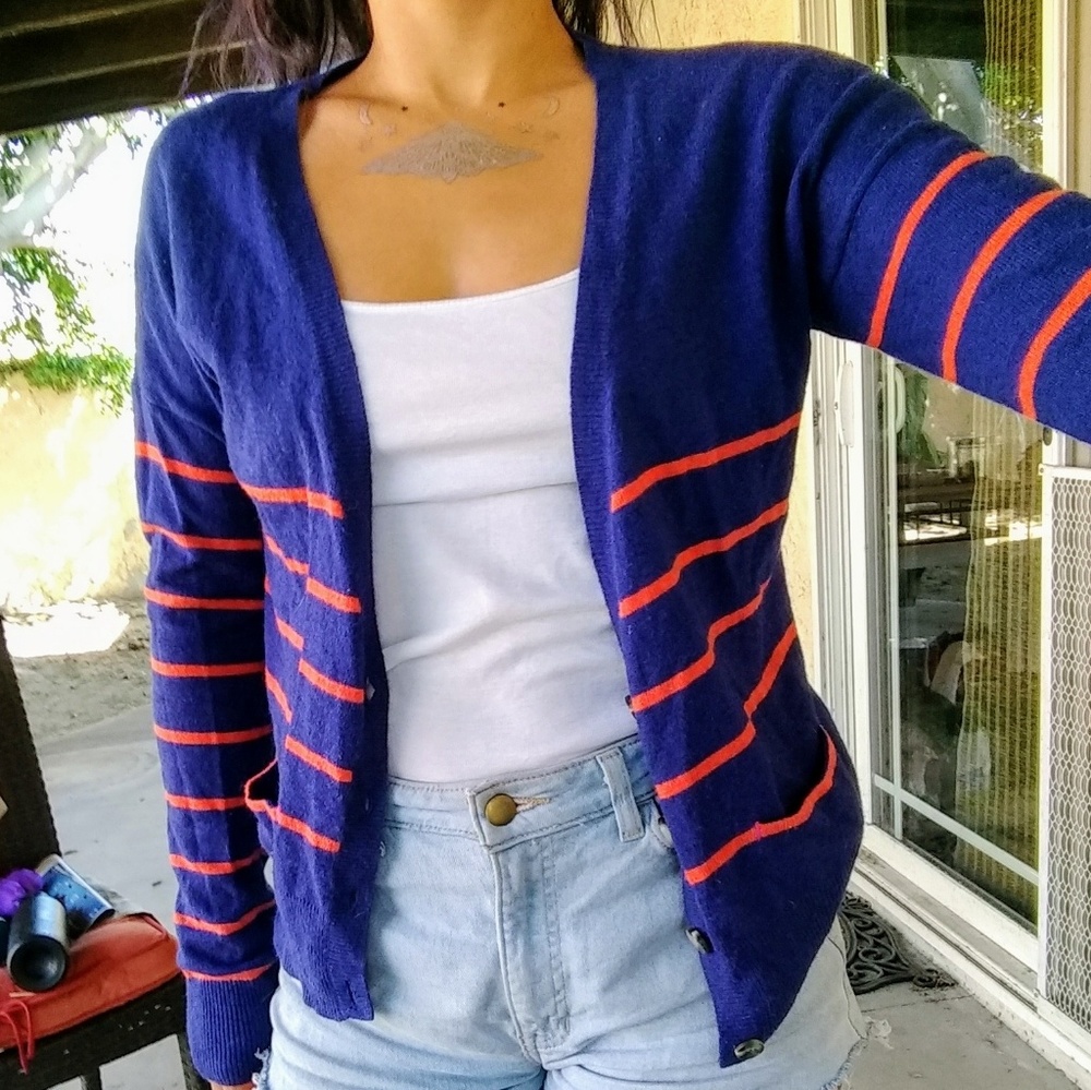 📘 4/$28 American Eagle Cardigan 📘